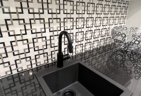 lattice-backsplash